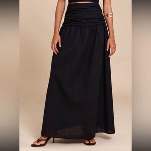 PrettyLittleThing Black Maxi Skirt US4